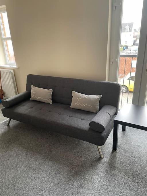 Lovely 1 Bedroom Studio Apartment - Мертир-Тидвилл Экстерьер фото